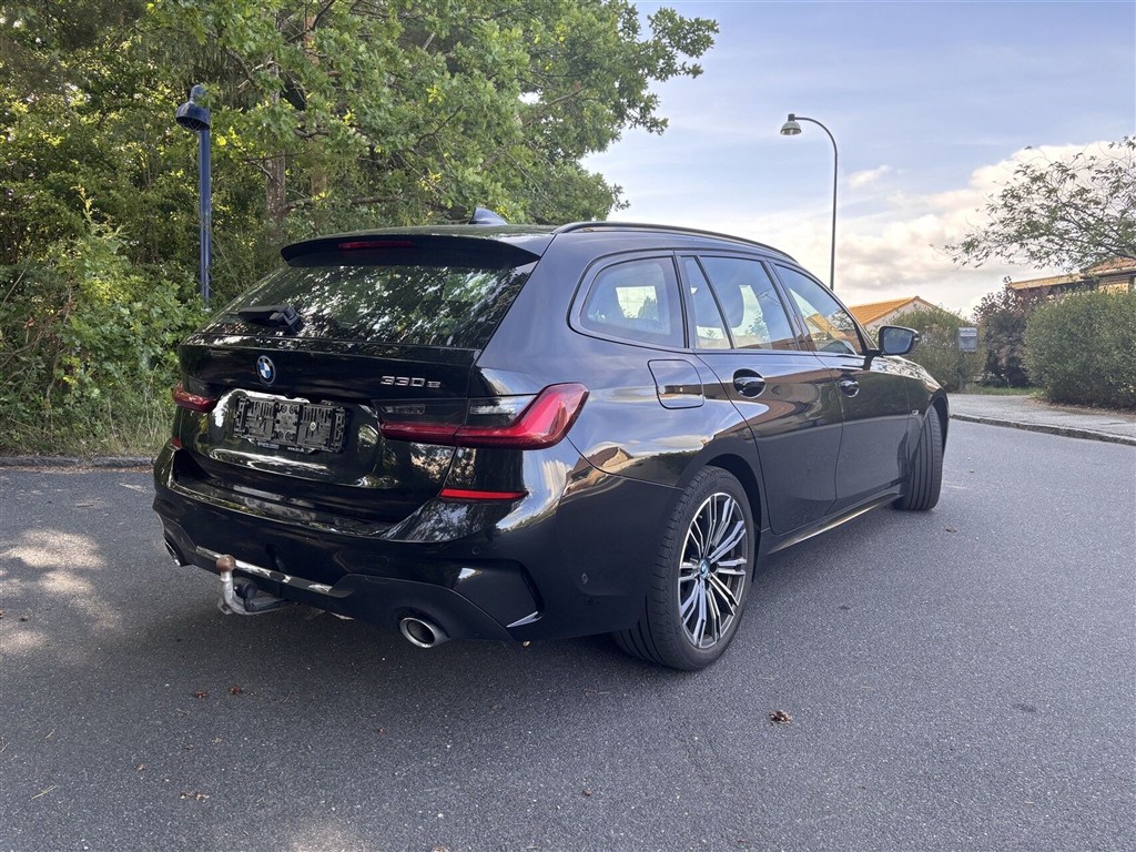 BMW 330e M-Sport billede 2