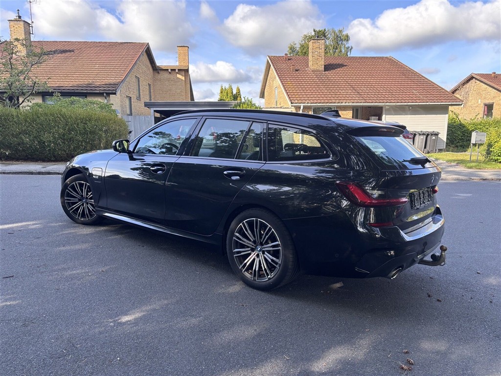 BMW 330e M-Sport billede 3