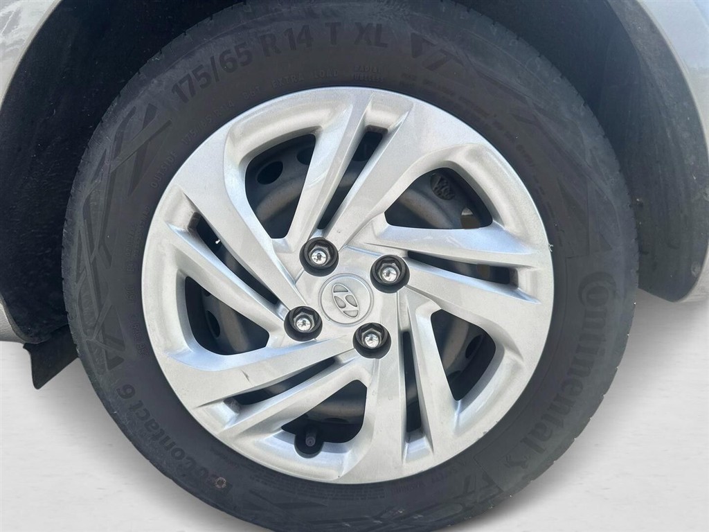 Hyundai i10 Essential billede 17