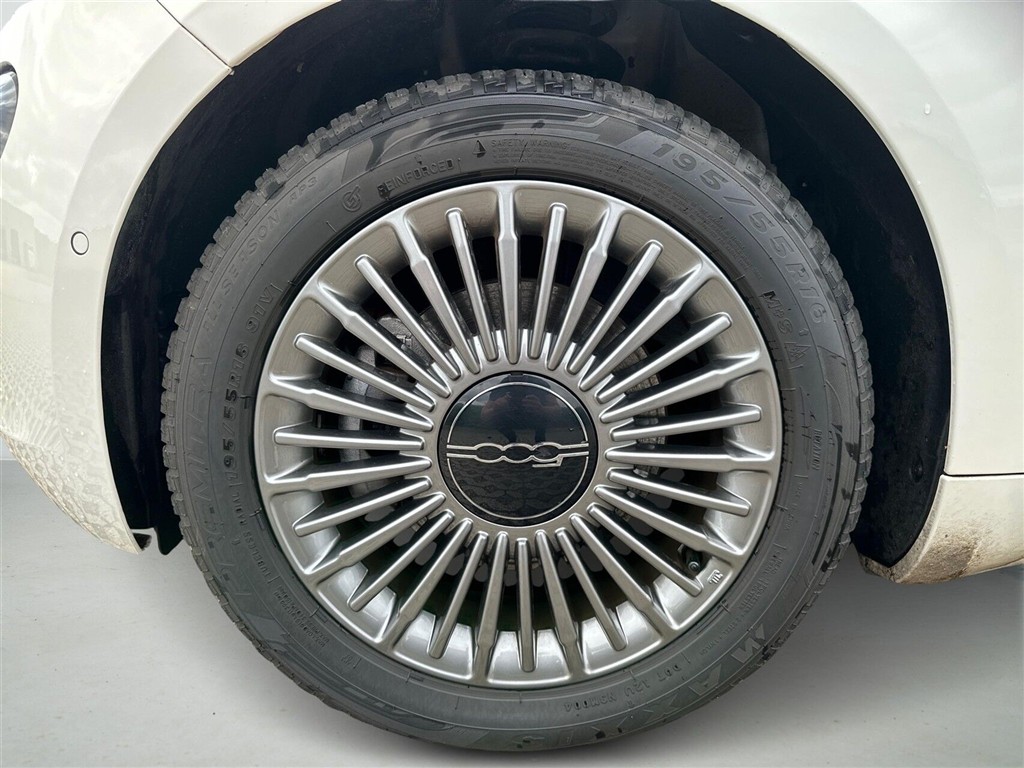 Fiat 500e La Prima billede 8