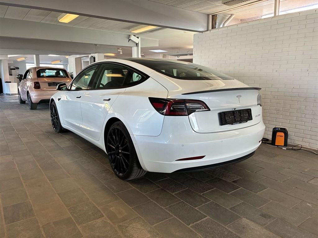 Tesla Model 3 Performance billede 2