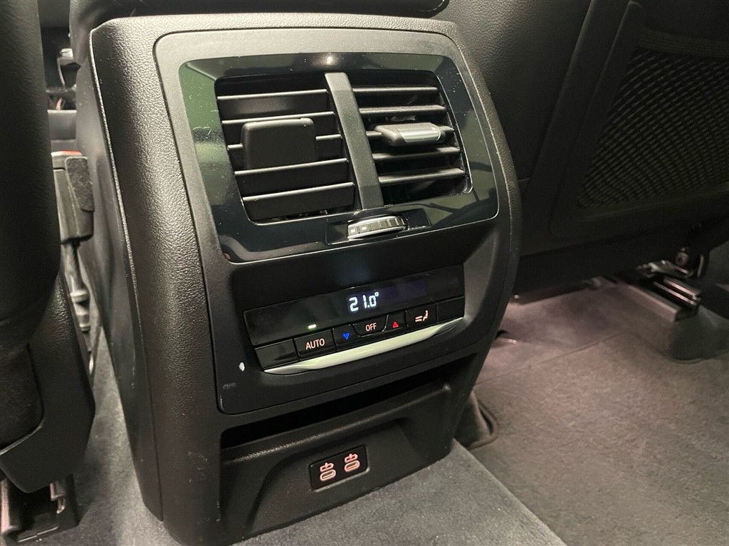 BMW iX3 Charged Plus billede 18