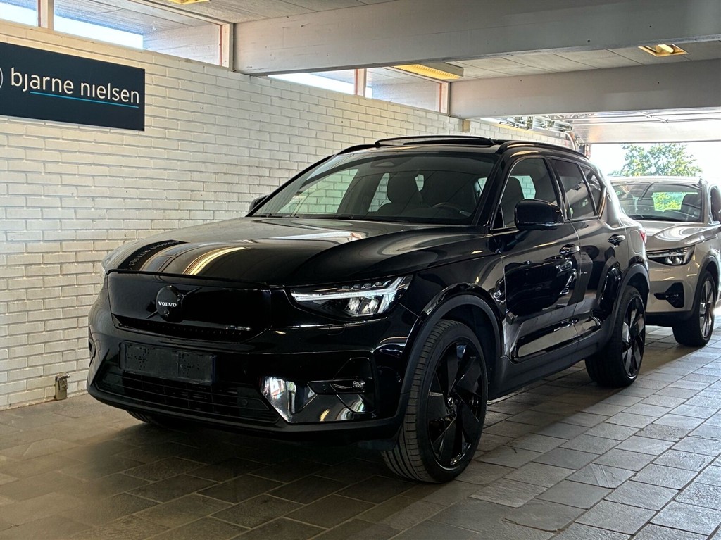 Volvo EX40 Black Edition