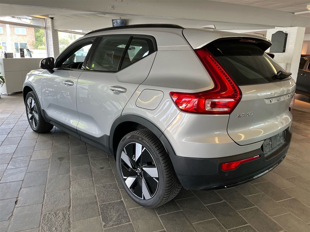 Volvo XC40 Plus billede 2