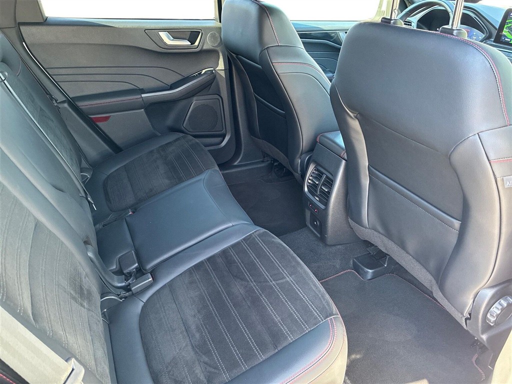 Ford Kuga ST-Line X billede 12