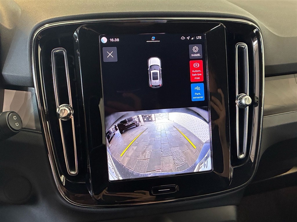 Volvo XC40 Plus billede 10