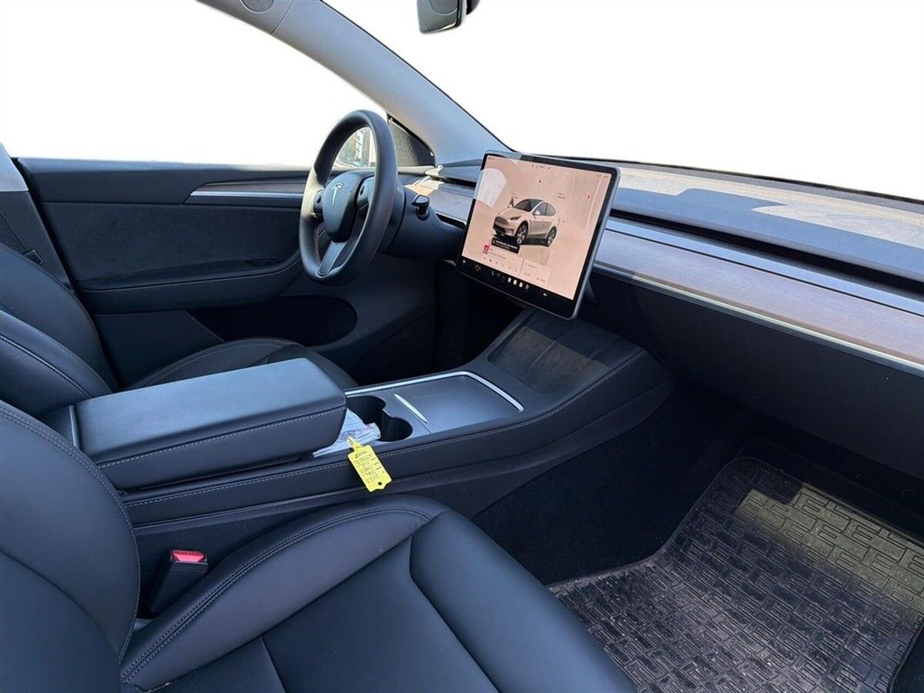 Tesla Model Y Long Range billede 14