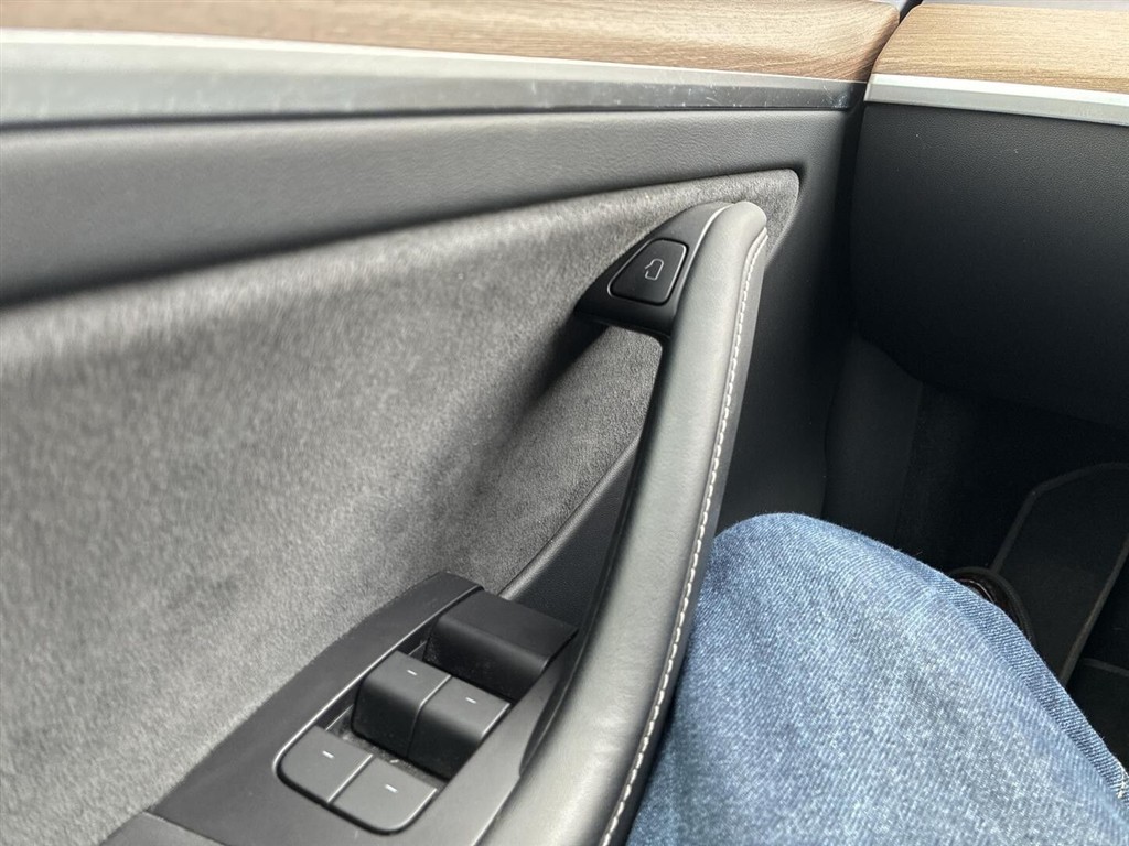 Tesla Model Y Long Range billede 12