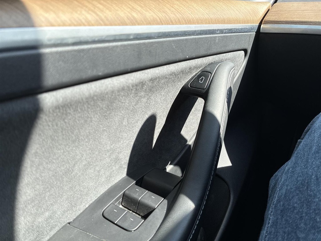 Tesla Model 3 Standard Range Plus billede 12