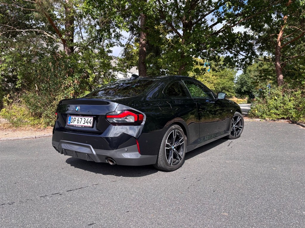 BMW 220i M-Sport billede 2
