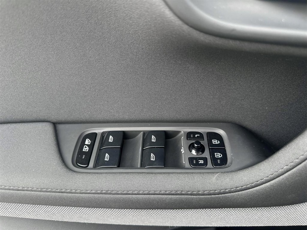 generic.car generic.image 7