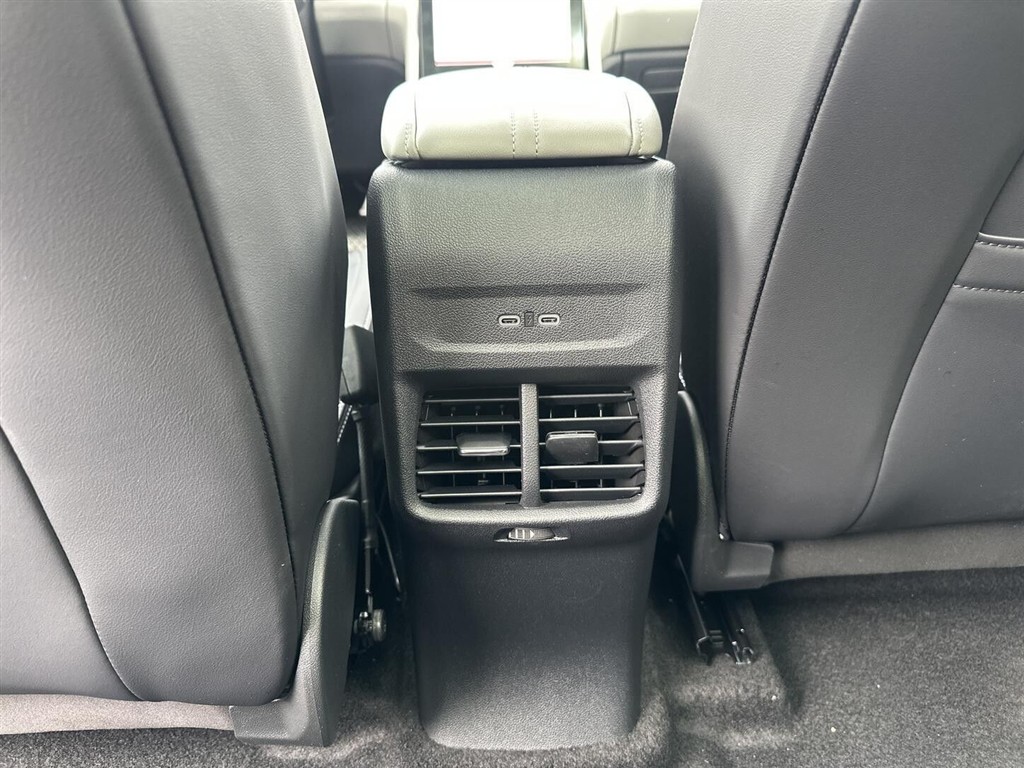 Ford Explorer UR Premium billede 15