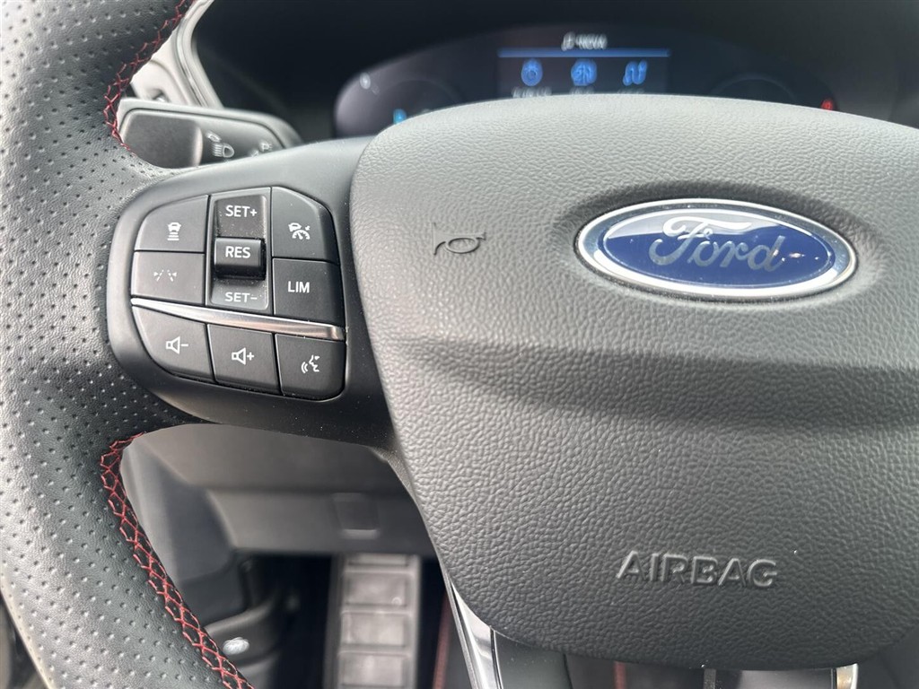 Ford Kuga ST-Line X billede 9