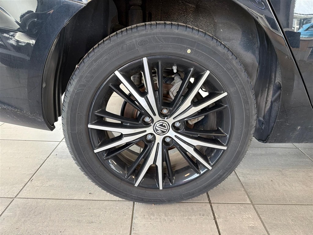 MG MG5 Electric Standard Range Luxury billede 8