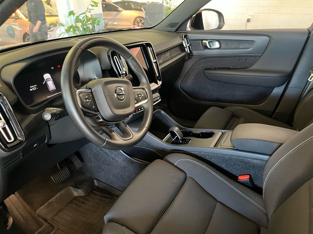 Volvo EX40 Core billede 3