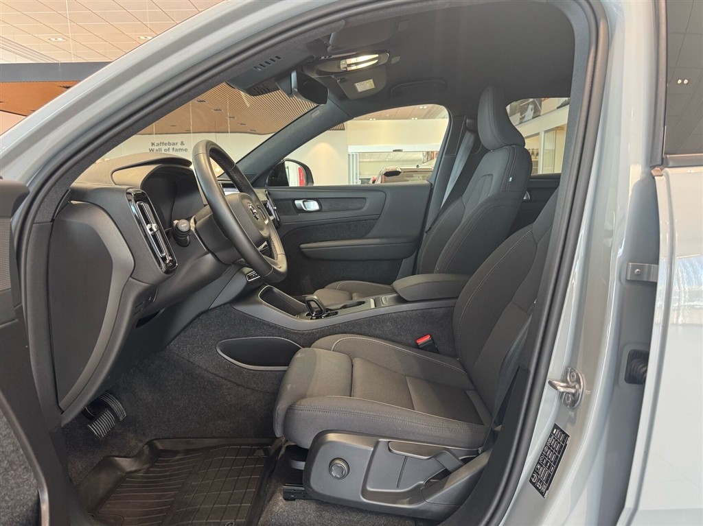 Volvo EX40 Core billede 8