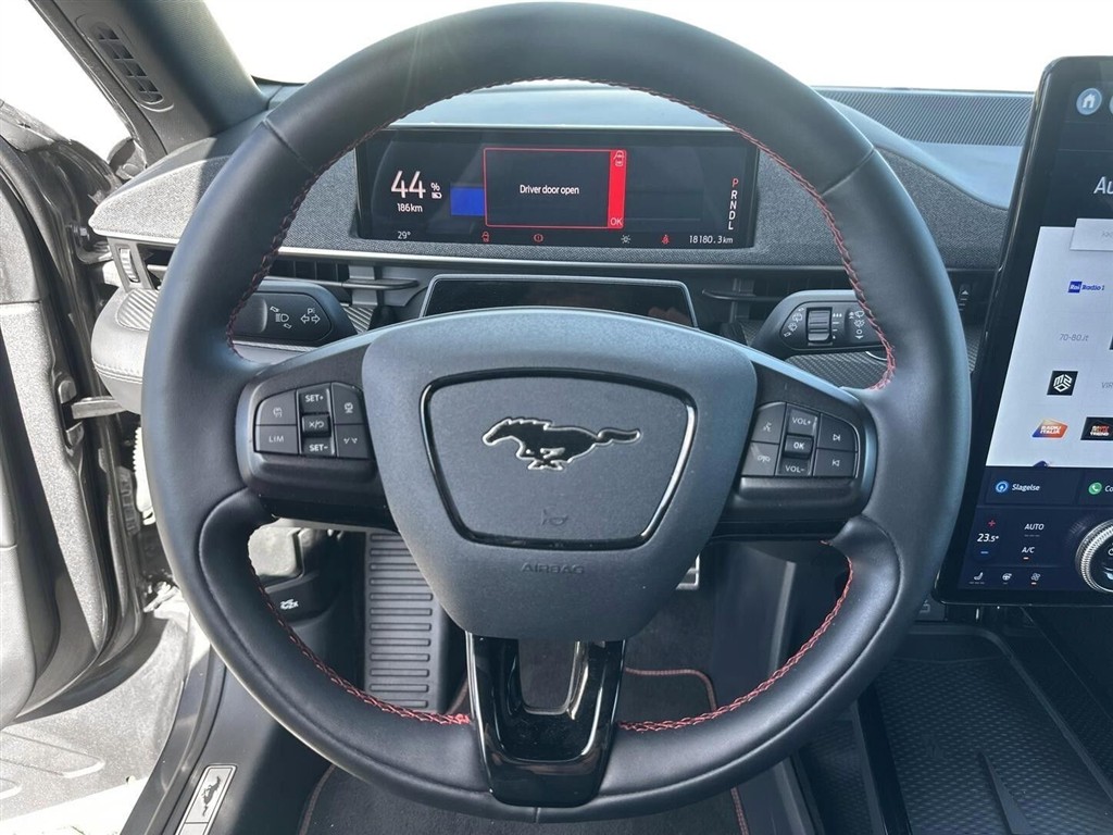 Ford Mustang Mach-E UR Premium billede 8
