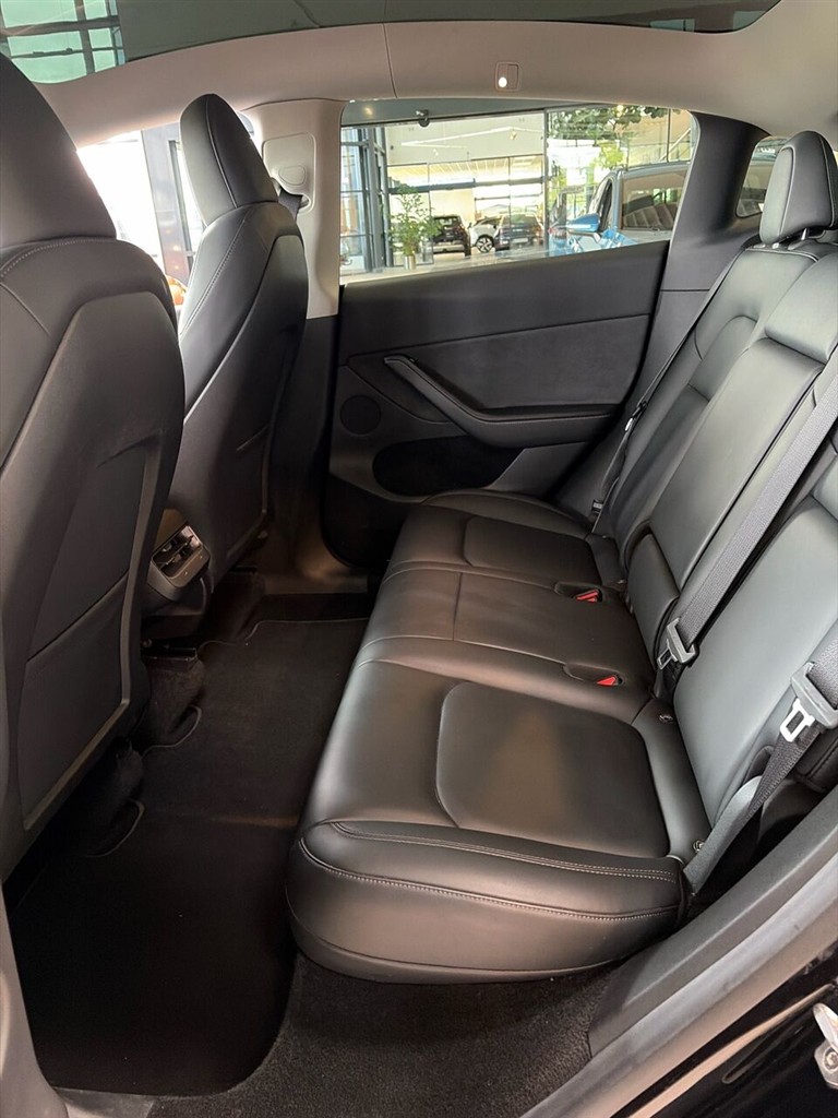 Tesla Model Y Long Range billede 9