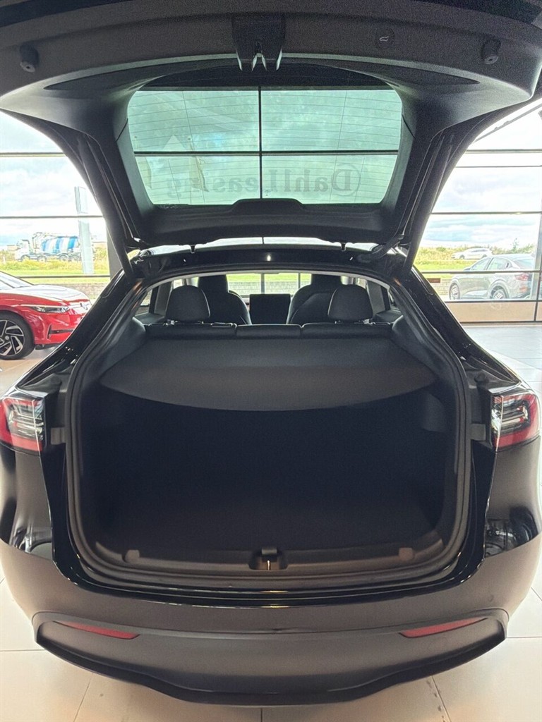 Tesla Model Y Long Range billede 10