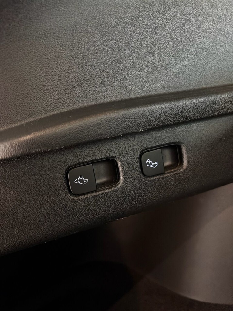 Tesla Model Y Long Range billede 12