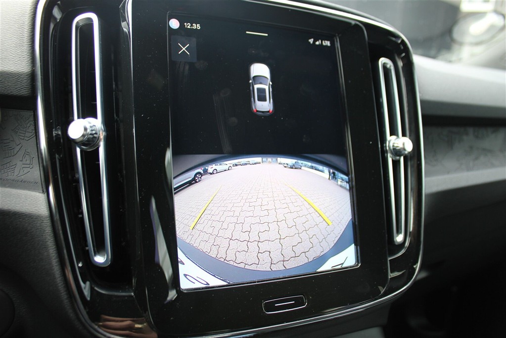 Volvo XC40 Plus billede 9