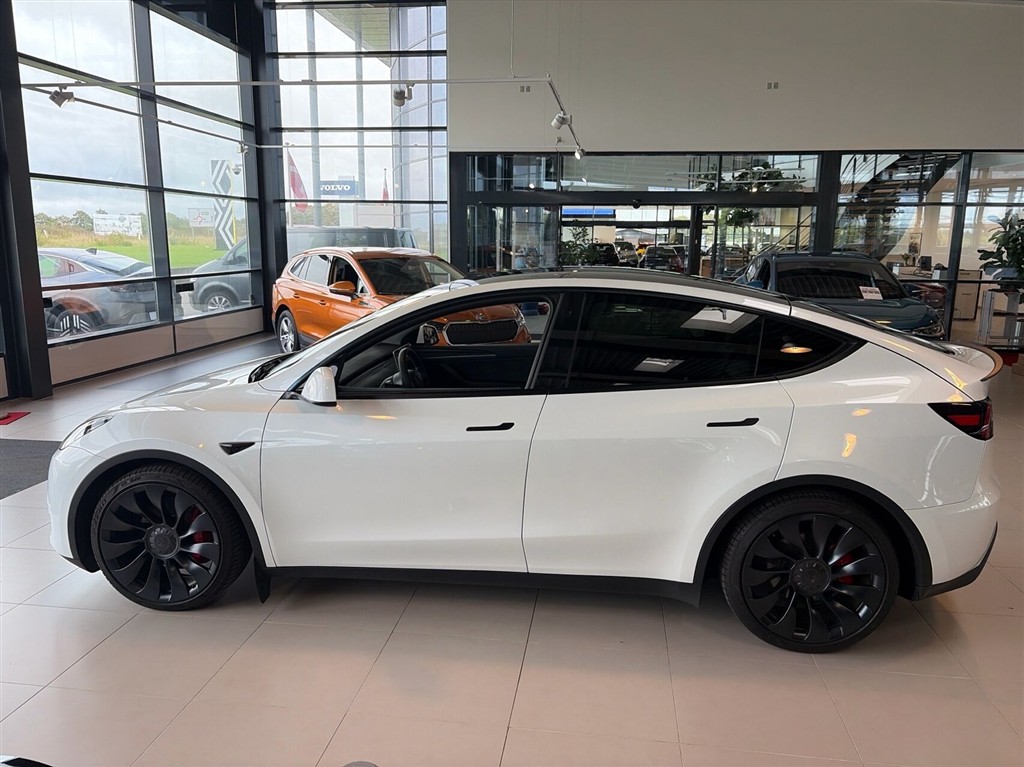 Tesla Model Y Performance billede 2