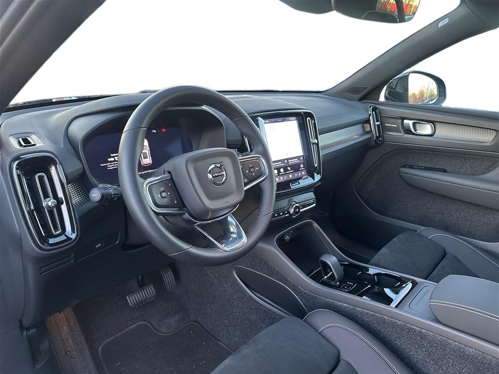Volvo EX40 Black Edition Excess billede 3
