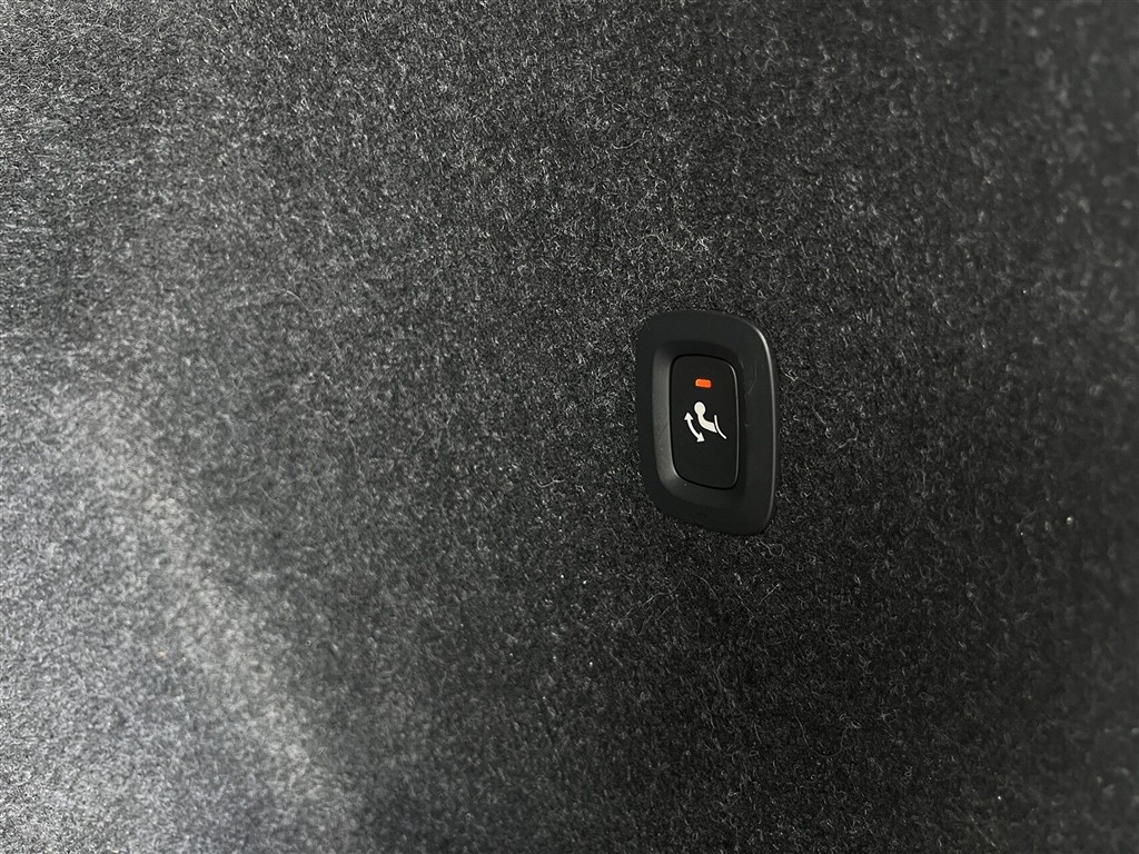Volvo EC40 Black Edition billede 20