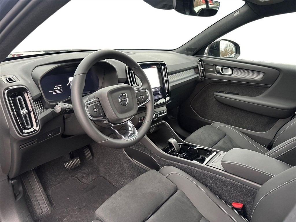 Volvo EX40 Black Edition Excess billede 3