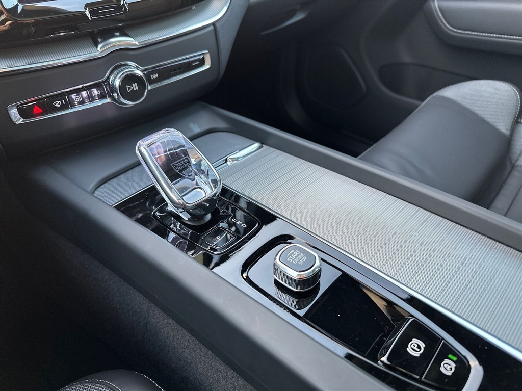 Volvo XC60 Black Edition billede 15