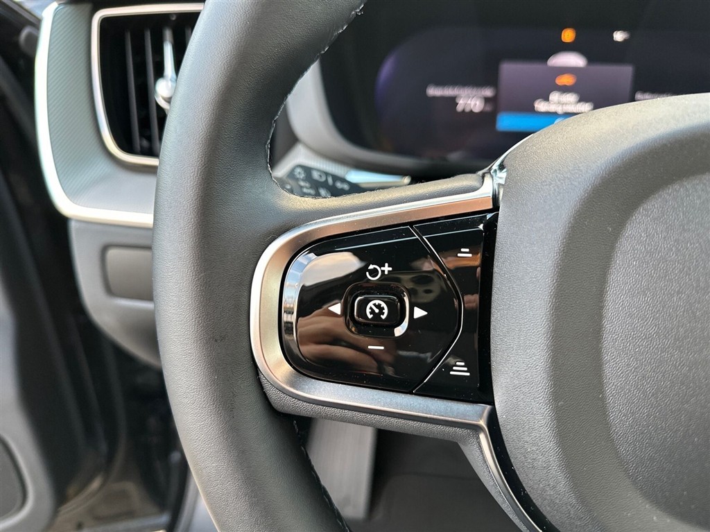 Volvo XC60 Black Edition billede 16