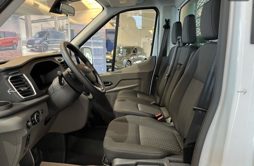 Ford Transit Trend generic.image 9