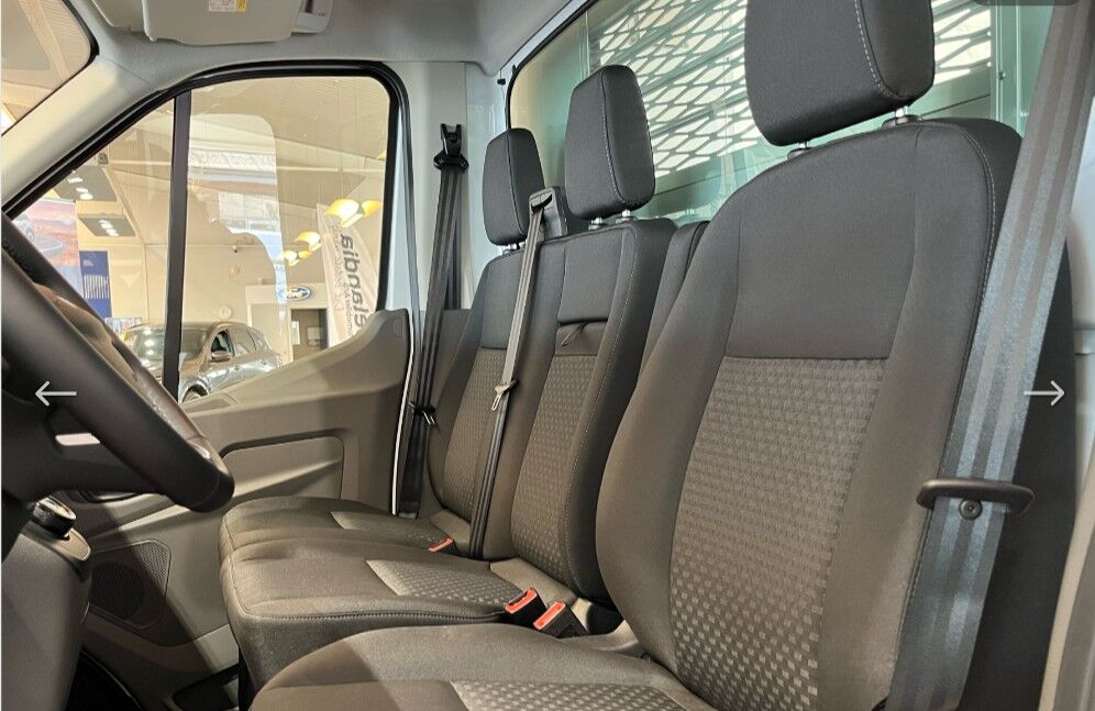 Ford Transit Trend generic.image 10