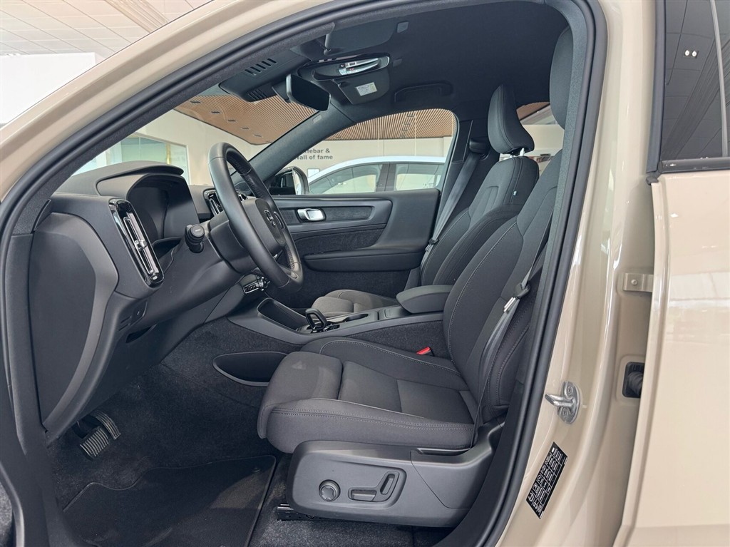 Volvo EX40 Plus billede 8