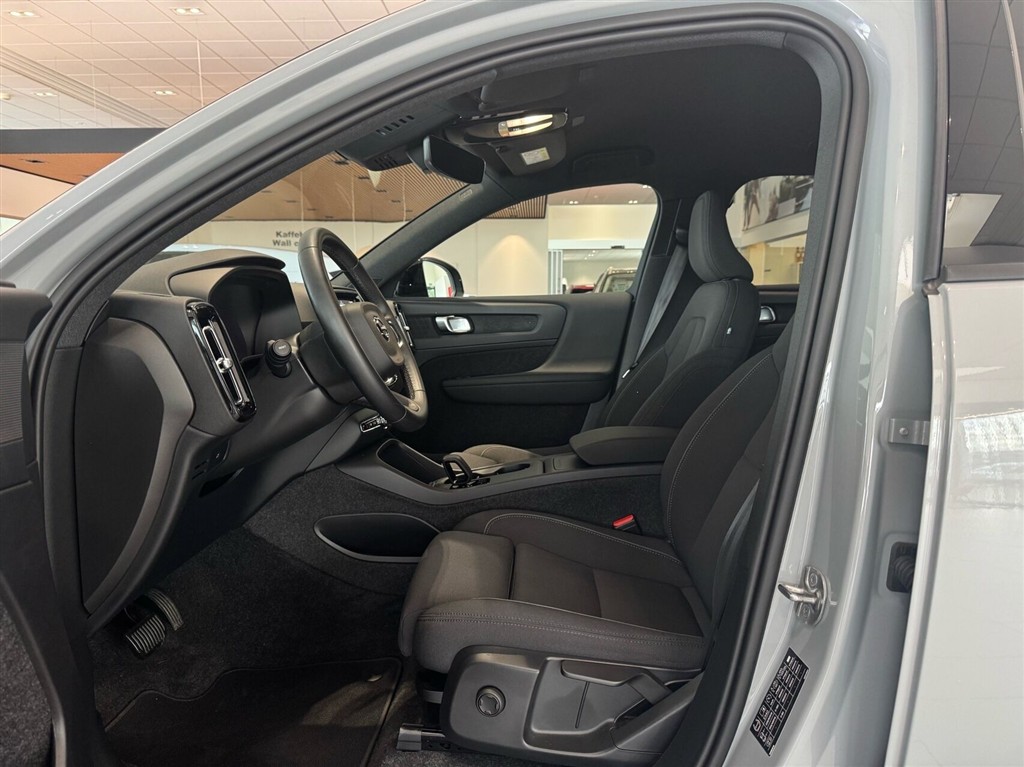 Volvo EX40 Core billede 8