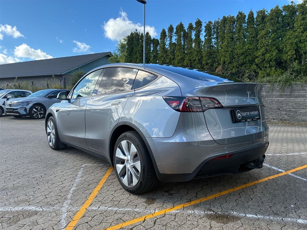 Tesla Model Y Long Range billede 2