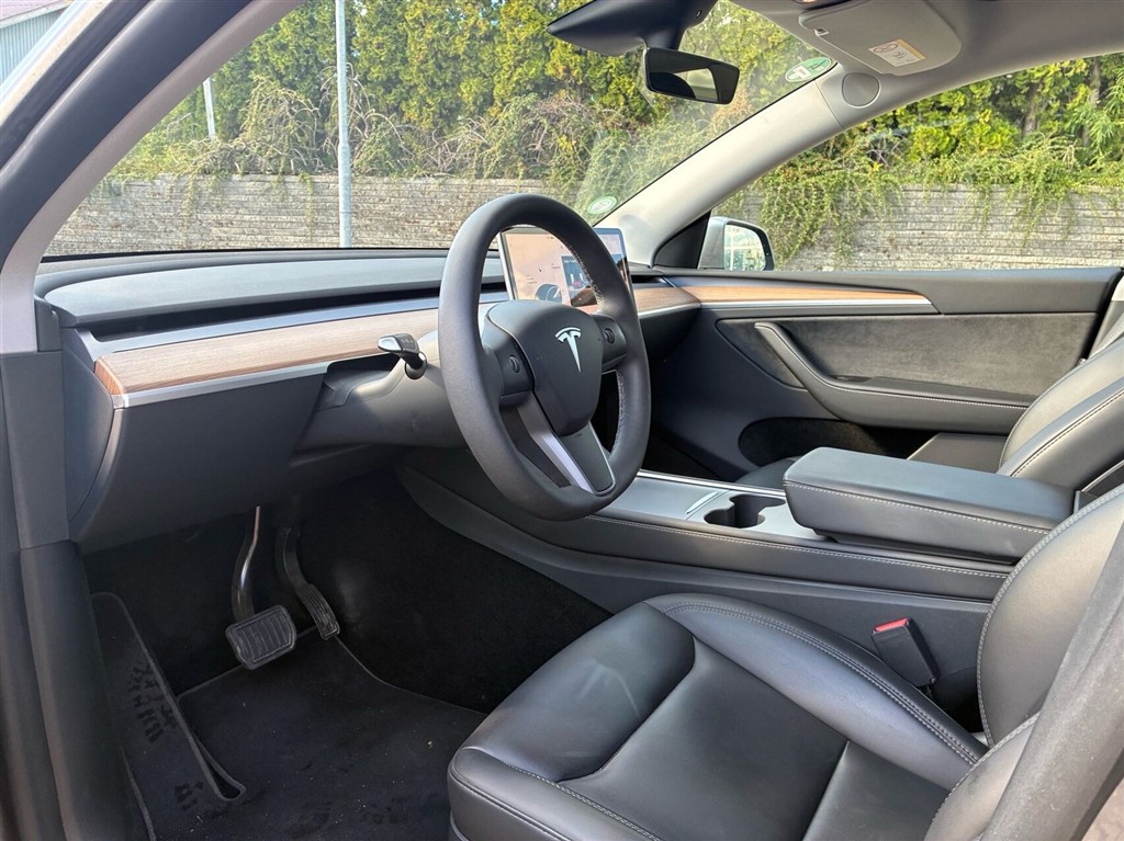 Tesla Model Y Long Range billede 4