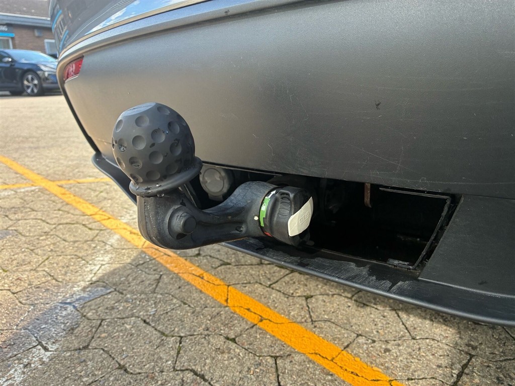 Tesla Model Y Long Range billede 6