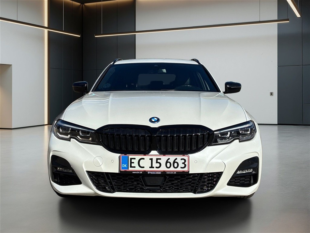 BMW 330e M-Sport billede 2