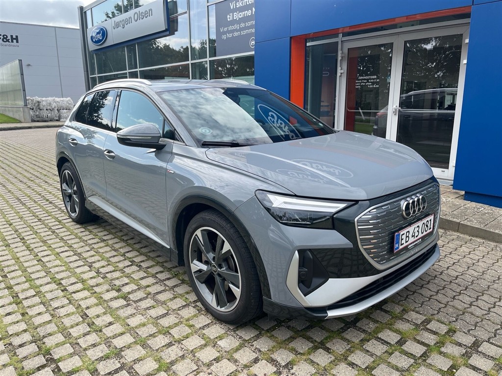 Audi Q4 Attitude
