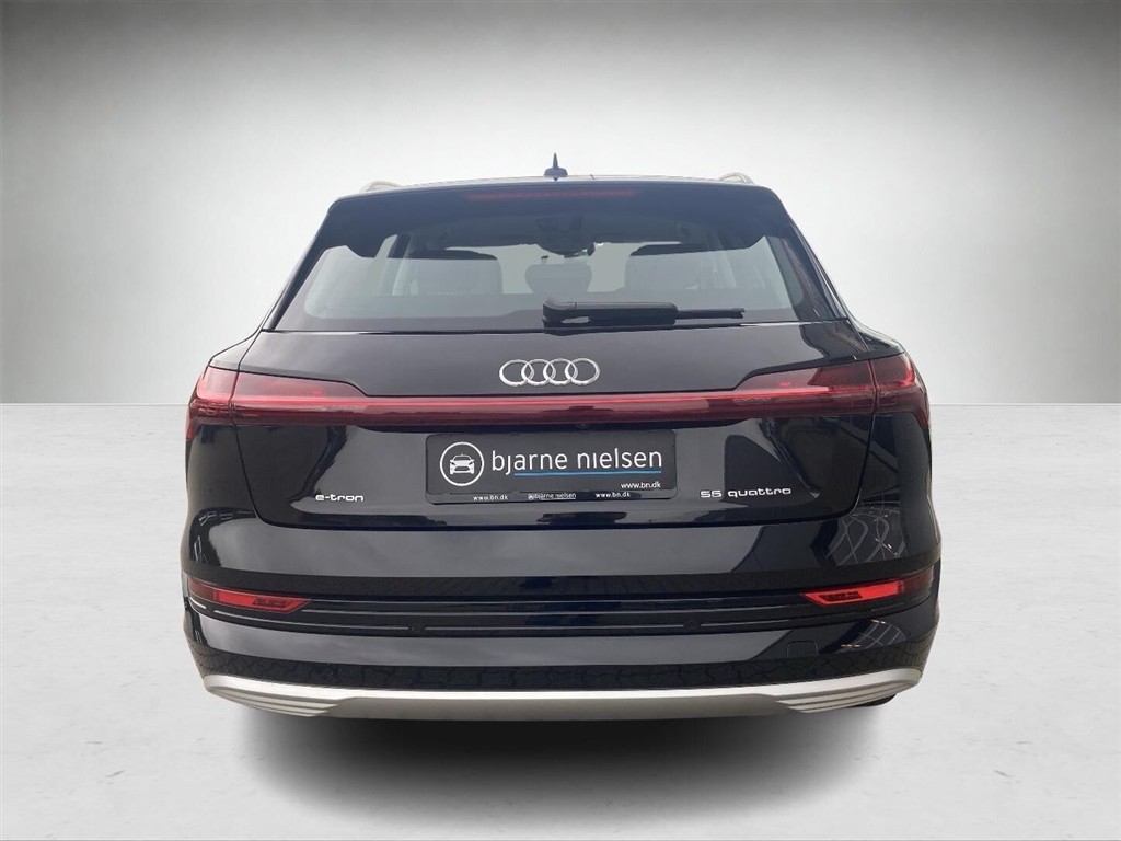 Audi E-tron Advanced Prestige generic.image 7