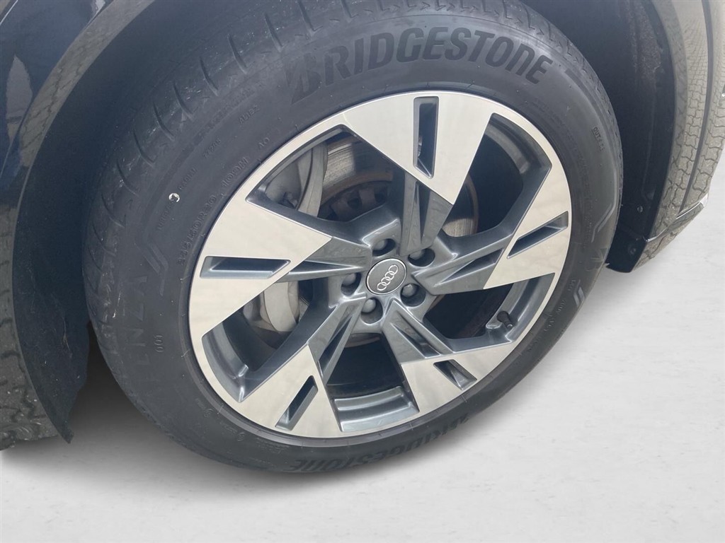 Audi E-tron Advanced Prestige generic.image 9