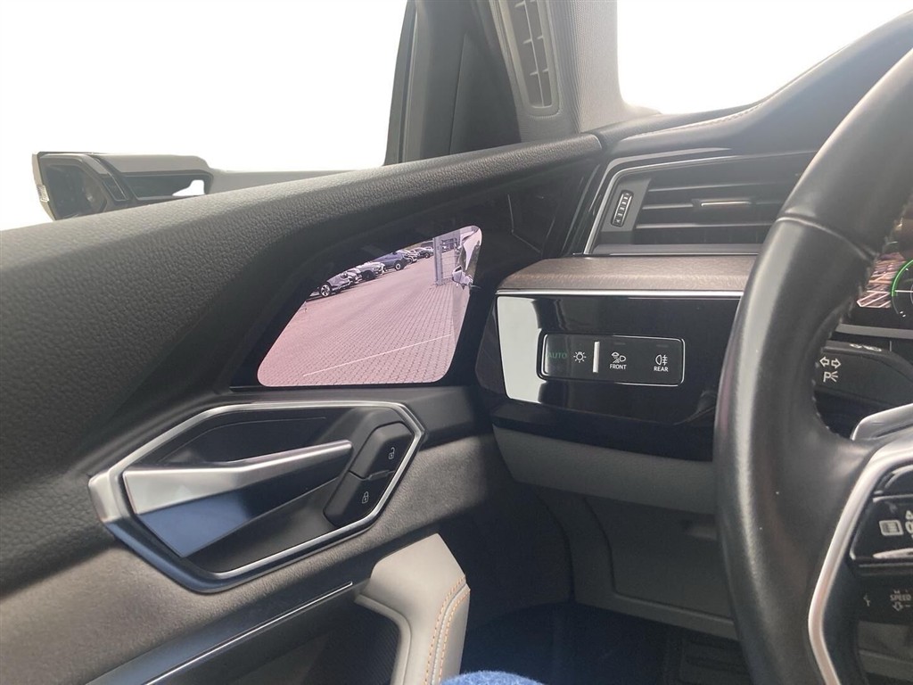 Audi E-tron Advanced Prestige generic.image 20