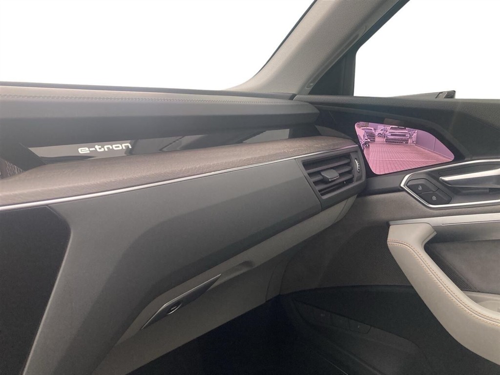Audi E-tron Advanced Prestige generic.image 27