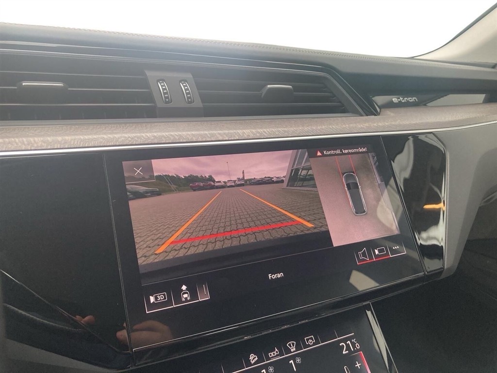 Audi E-tron Advanced Prestige generic.image 32