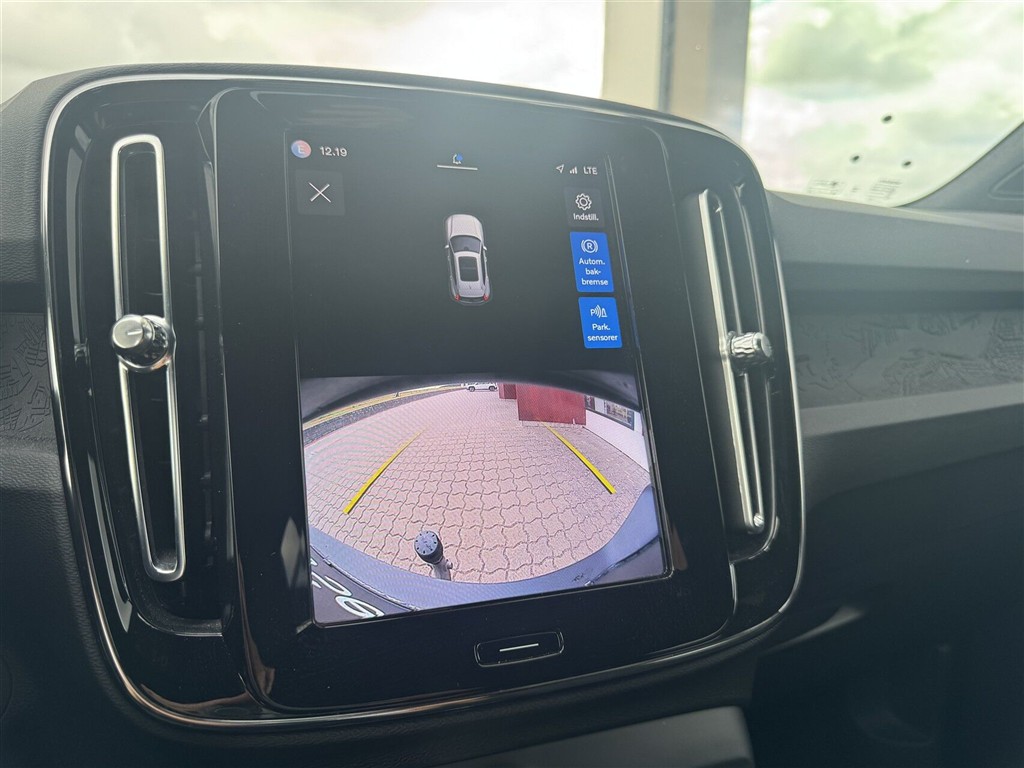 Volvo XC40 Plus billede 12