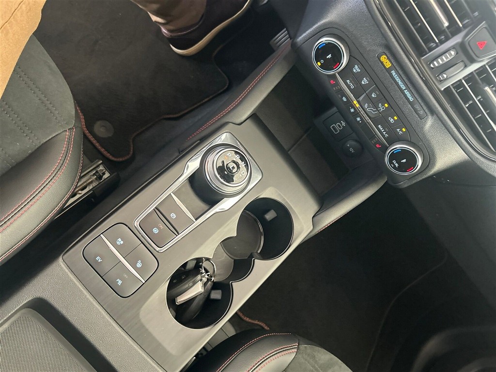 Ford Kuga ST-Line X billede 8