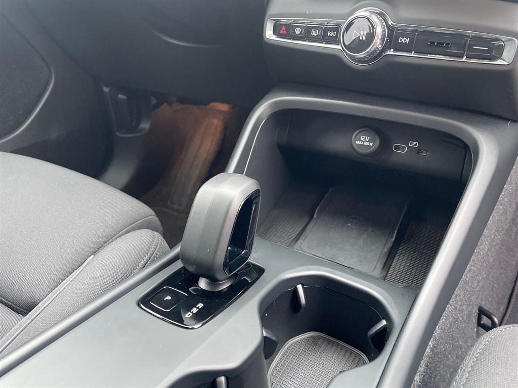 Volvo EX40 Core billede 17