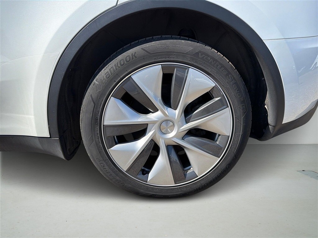 Tesla Model Y Long Range billede 8