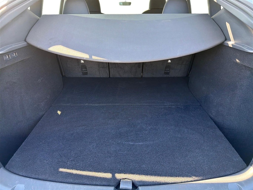 Tesla Model Y Long Range billede 13